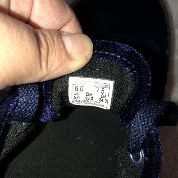 VANS Off The Wall Womens Navy Velvet Low Top Lace Sneakers Sz 7.5 - Picture 10 of 11